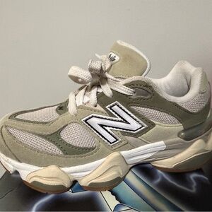 New Balance Boy’s or unisex Olive and Beige Sneakers
